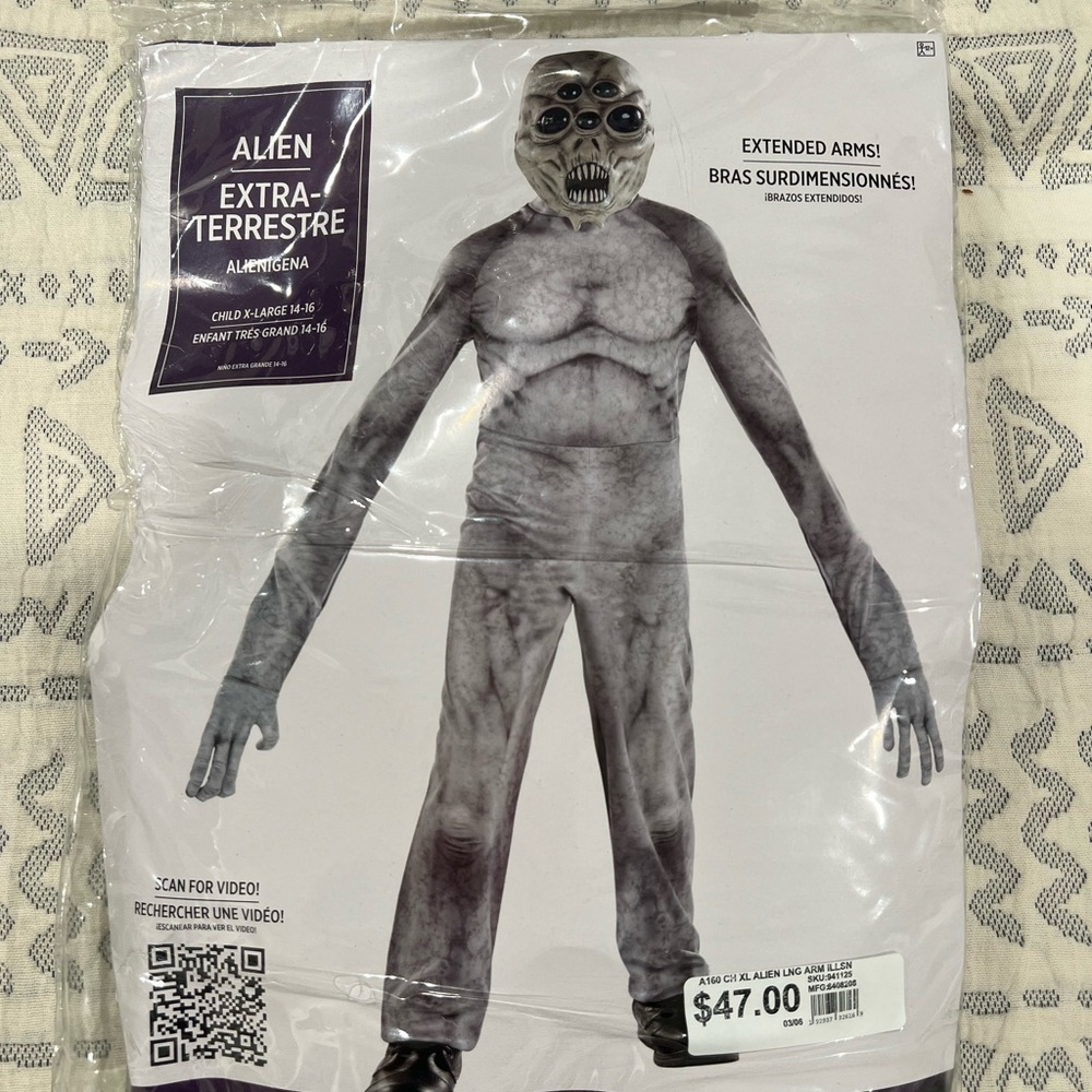 Alien/ET costume
